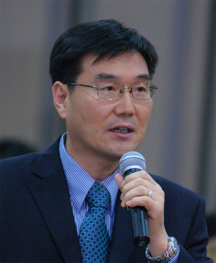 Dr. Chongpae Kim